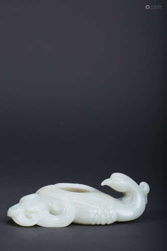 A CARVED WHITE JADE WATERPOT,QING DYNASTY