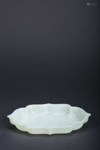 A CARVED WHITE JADE DISH,QING DYNASTY