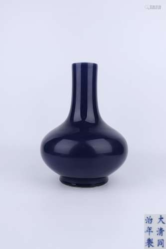 Tongzhi Period Blue Glaze Porcelain Bottle, China