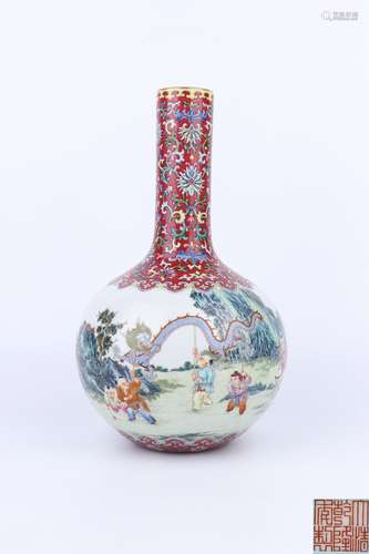 Qianlong Period Famille Rose Porcelain 