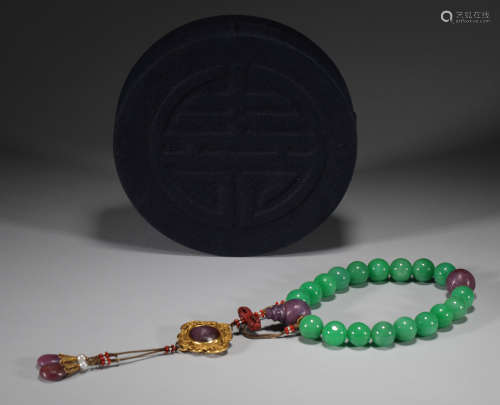 Qing Dynasty hand string with 18 pieces of jade