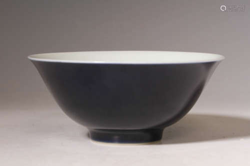 清雍正 霽藍釉碗