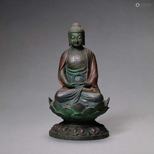 CHINESE LIAO DYNASTY BRONZE PAINTED SEATED BUDDHA STATUE