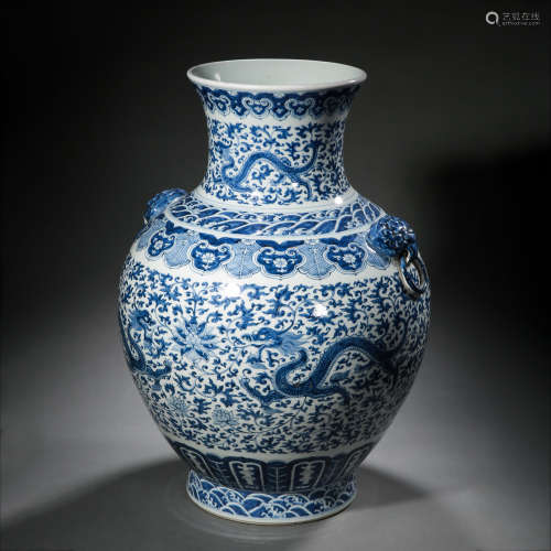 CHINESE QING DYNASTY BLUE AND WHITE DRAGON VASE