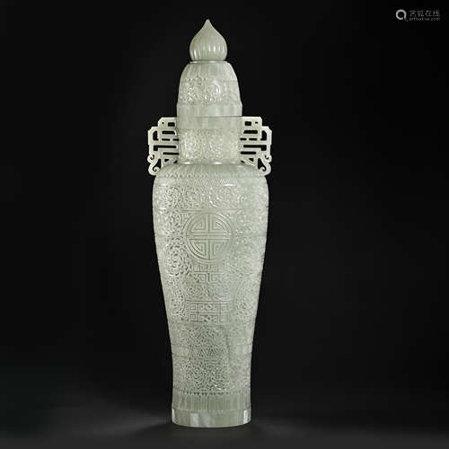 CHINESE QING DYNASTY HETIAN JADE BOTTLE