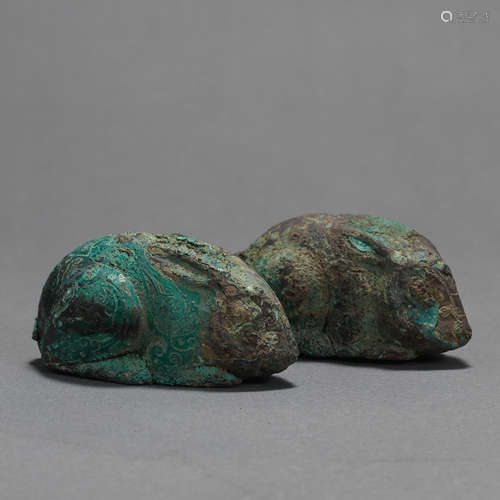 PAIR OF CHINESE HAN DYNASTY BRONZE RABBITS INLAID SILVER