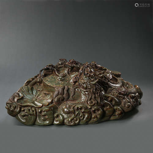 CHINESE QING DYNASTY JADE CARVED ORNAMENT