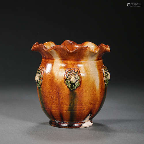 CHINESE TANG DYNASTY THREE-COLOR FLOWER MOUTH POT