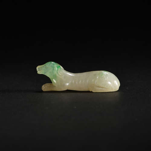 CHINESE QING DYNASTY EMERALD CARVED DOG