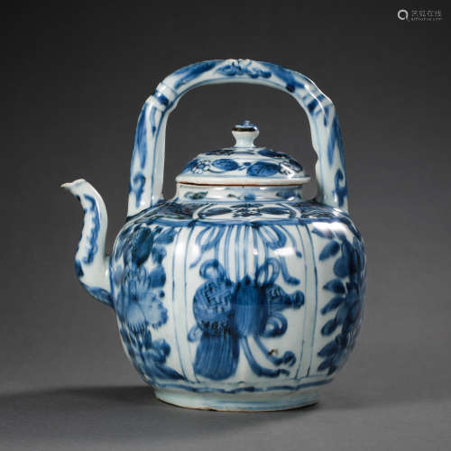 CHINESE QING DYNASTY BLUE AND WHITE TEA POT