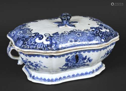 LARGE CHINESE BLUE & WHITE TUREEN & COVER Qianlong p...
