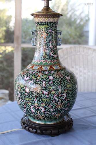 Chinese famille rose porcelain vase lamp