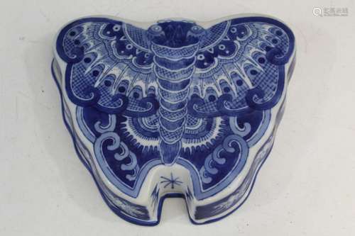 Chinese Blue and White Butterfly Porcelain Box