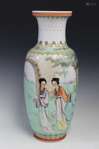 Chinese Hand Painted Porcelain Vase