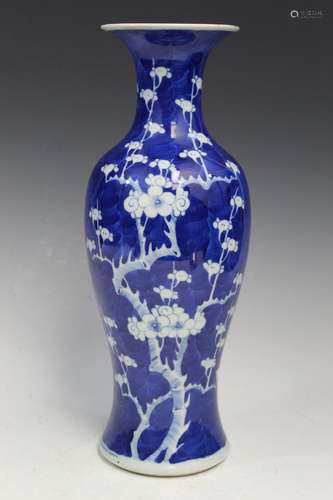 Chinese Blue and White Porcelain Vase