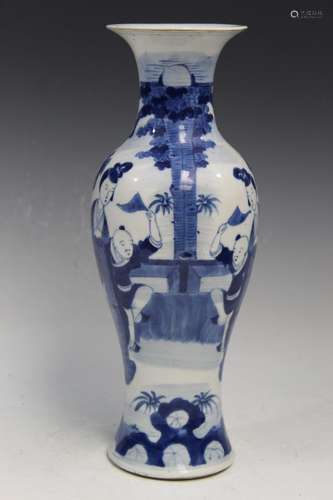 Chinese Blue and White Porcelain Vase