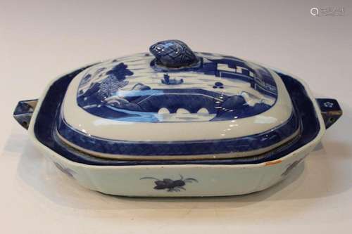 Chinese Blue and White Porcelain Warming Dish with Cover