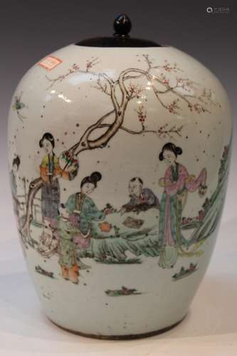 Chinese Famille Rose Porcelain Jar