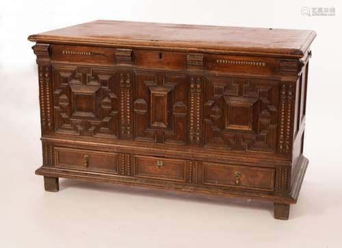 An early 18th Century oak mule chest,