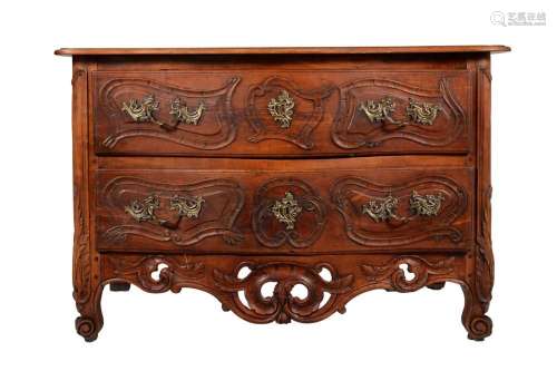 A French walnut commode