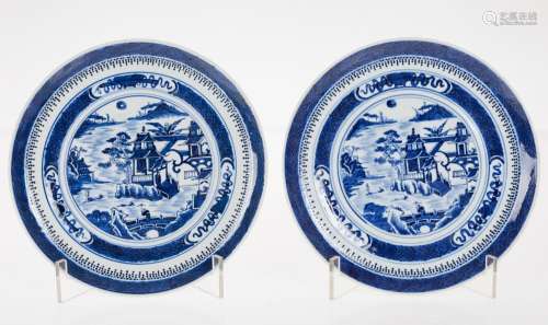 Two Chinese blue and white porcelain plates