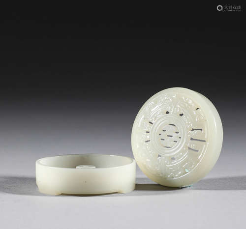 In the Qing Dynasty, Hotan jade was carved with incense