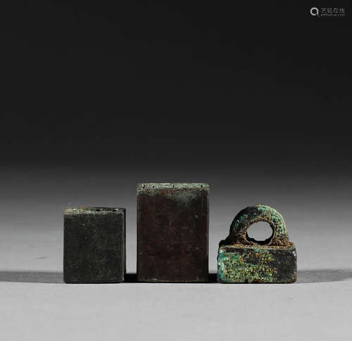 A group of bronze seals in ancient China