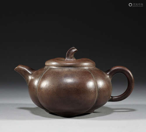 Purple clay pot in Qing Dynasty