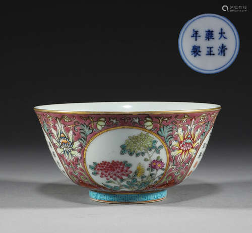 In the Qing Dynasty, the bowl was made of pastel flowers