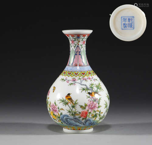 In the Qing Dynasty, colored materials and utensils, jade po...