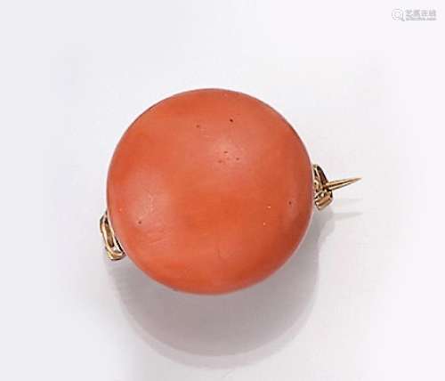 Brooch with coral-bouton