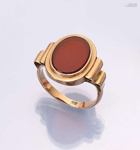 14 kt gold gents ring with carnelian