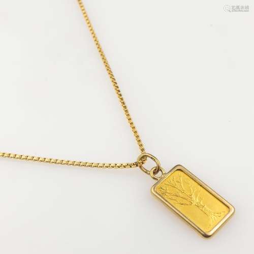 Fine gold pendant with chain