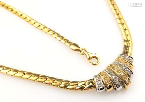 14 kt gold necklace with diamonds