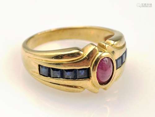 14 kt gold ring with coloured stones