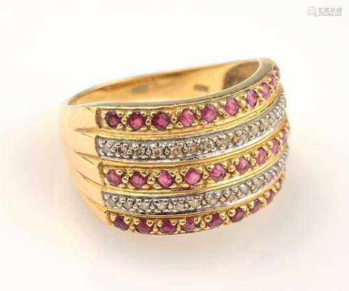 14 kt gold ring with diamonds and rubies