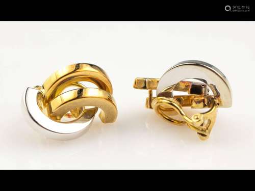 Pair of 14 kt gold ear clips