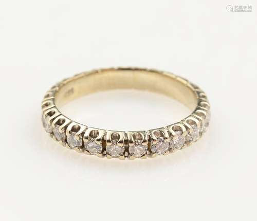 14 kt gold memoryring with diamonds