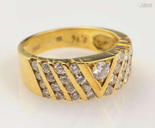 18 kt gold ring with brilliants