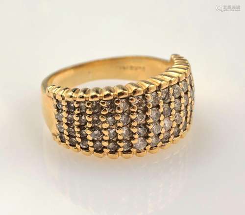 14 kt gold ring with brilliants