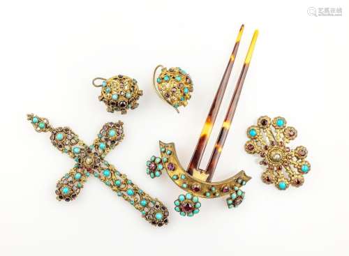 Jewelry set with turquoises