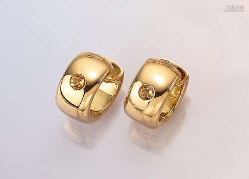 Pair of 18 kt gold hoop earrings with citrines