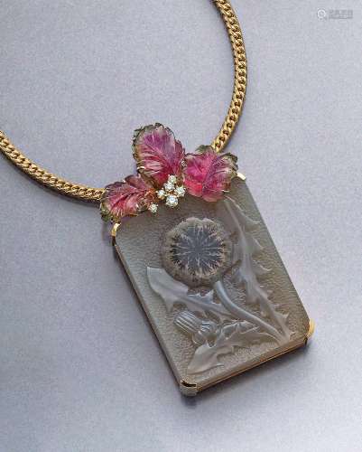 18 kt gold pendant 'dandelion' with dentrite agate...