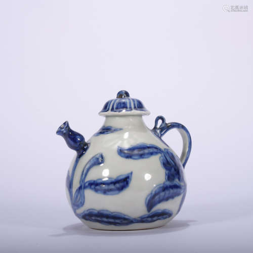 A blue and white 'floral' pot,Ming Dynasty