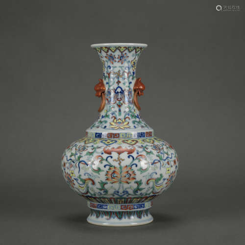 A Dou cai 'floral' vase,Qing Dynasty