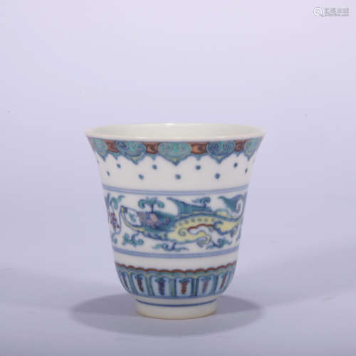 A Dou cai 'dragon' cup,Qing Dynasty