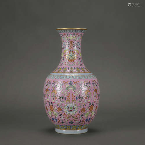 A famille-rose 'floral' vase,Qing Dynasty