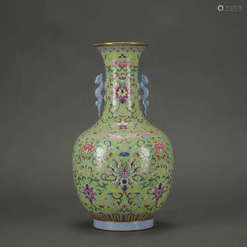 A famille-rose 'floral' vase,Qing Dynasty