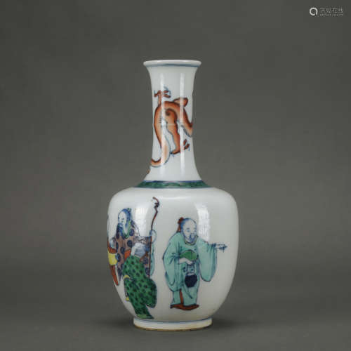 A Wu cai 'floral' vase,Qing Dynasty