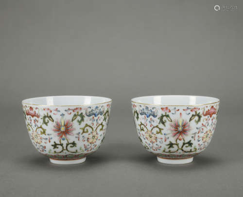 A pair of famille-rose 'floral' bowl,Qing Dynasty